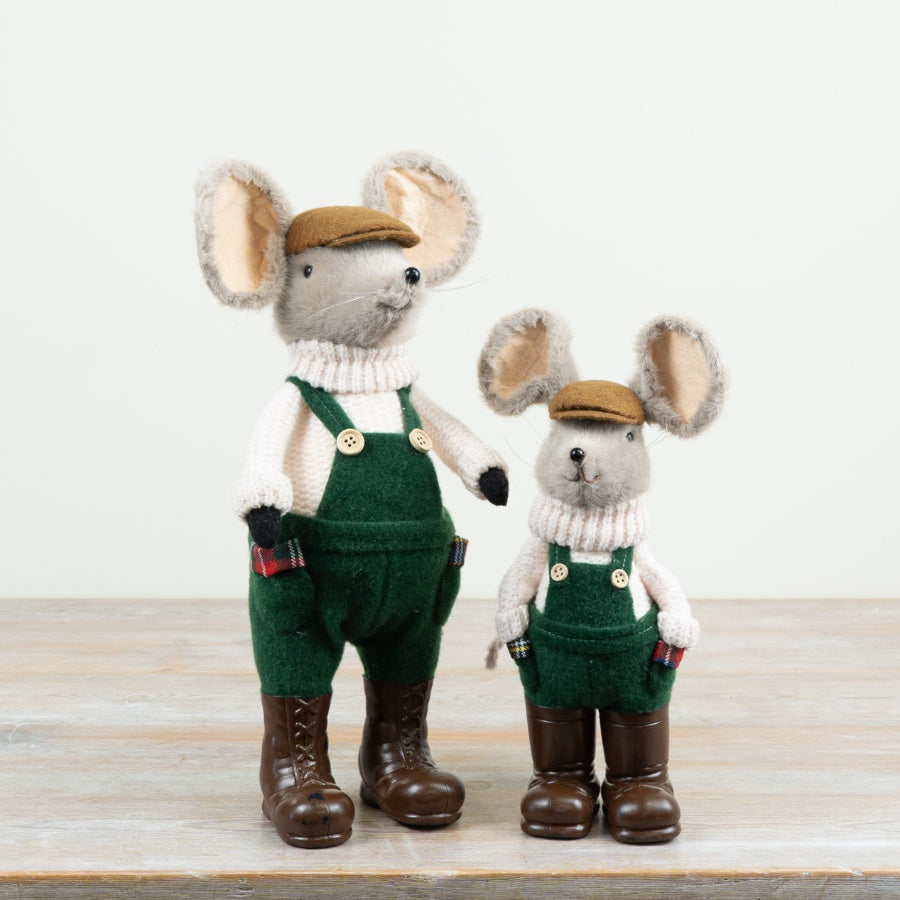 Winter Standing Mouse