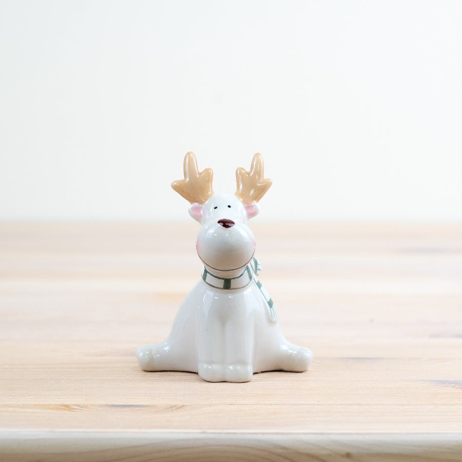 Sitting Reindeer