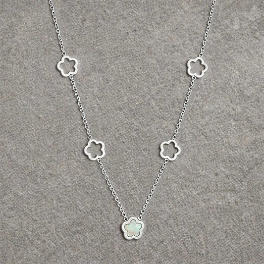 Pearlescent Clover Necklace Silver