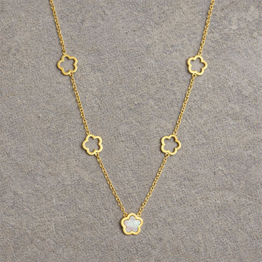 Pearlescent Clover Necklace Gold
