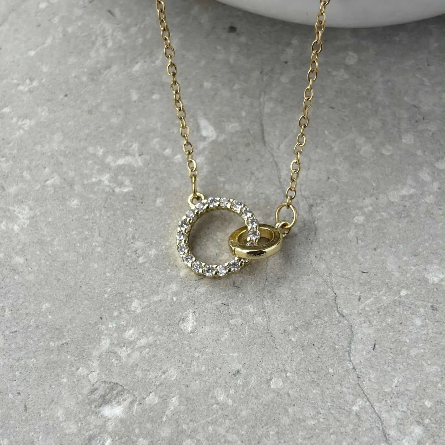 Circle Interlocking Necklace