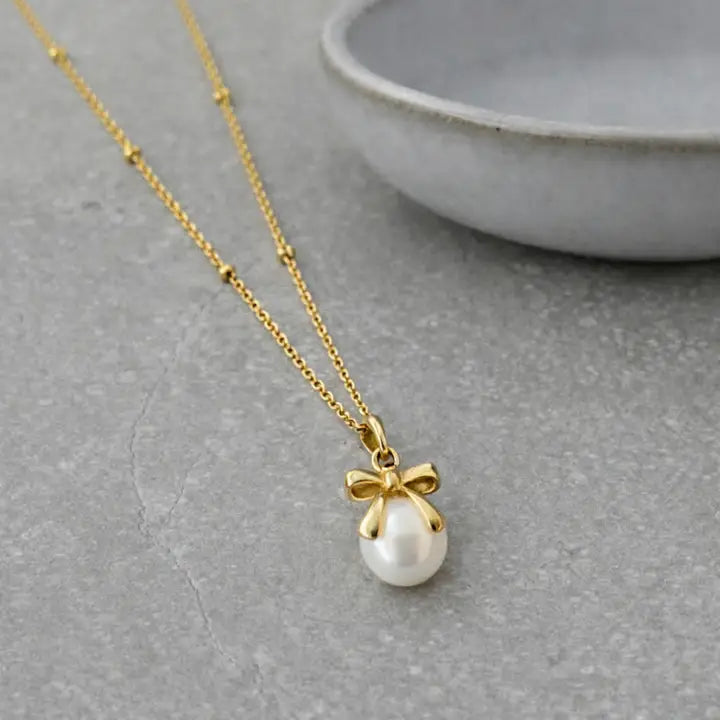 Pearl Bow Necklace
