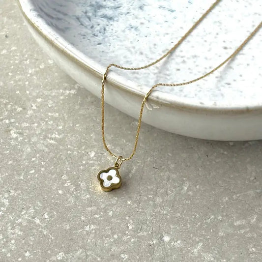 Dainty Clover Necklace