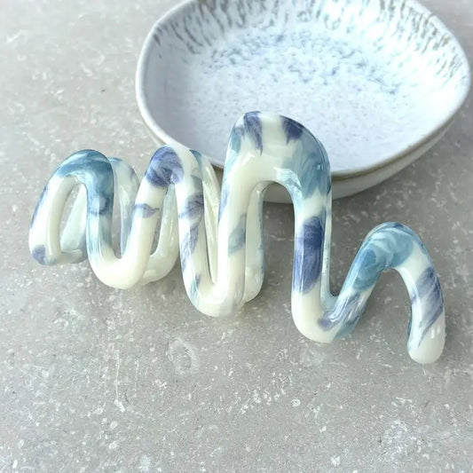 Marble Wavy Claw Clip