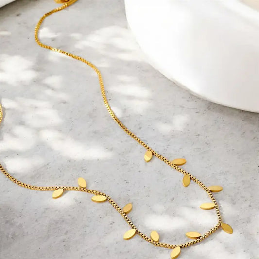 Leaf Necklace Gold